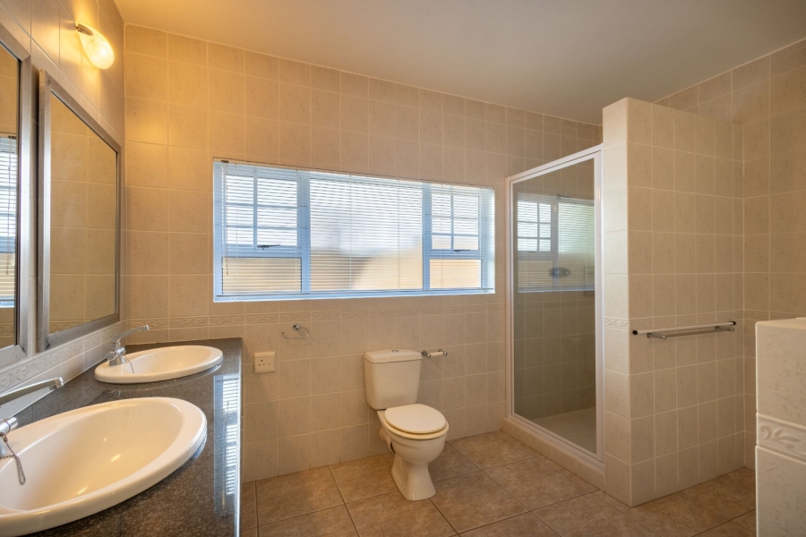 6 Bedroom Property for Sale in Cutty Sark Western Cape